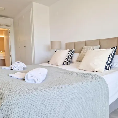 Modern 2 Bed - Jardines De Lagunas *
